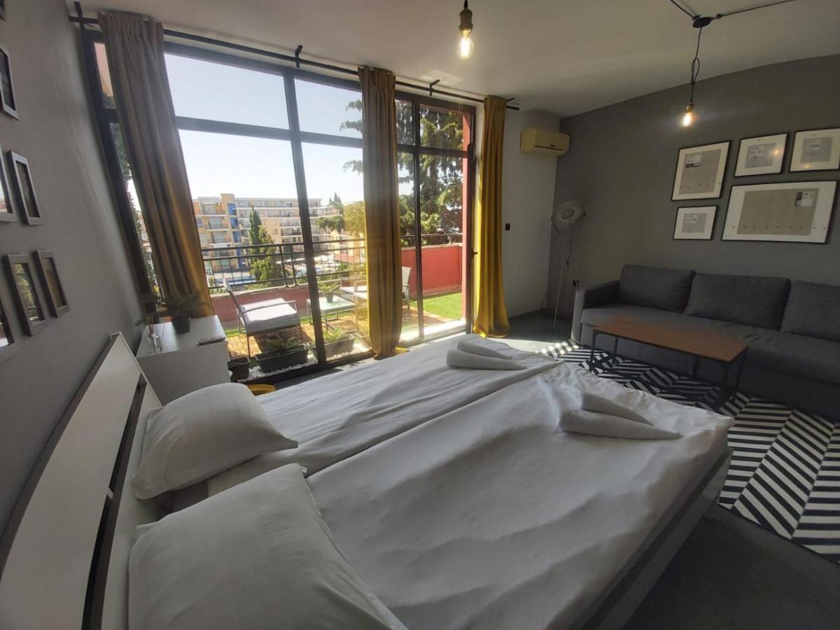 Nobel Private Vip Apartments Pantai Sunny Luaran gambar