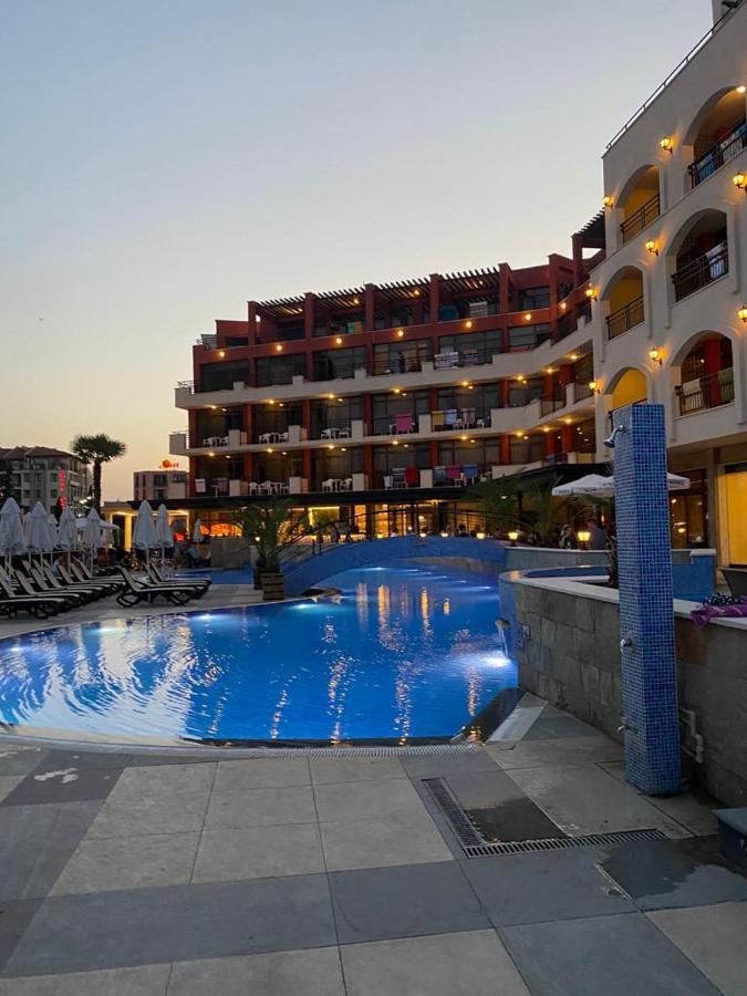 Nobel Private Vip Apartments Pantai Sunny Luaran gambar