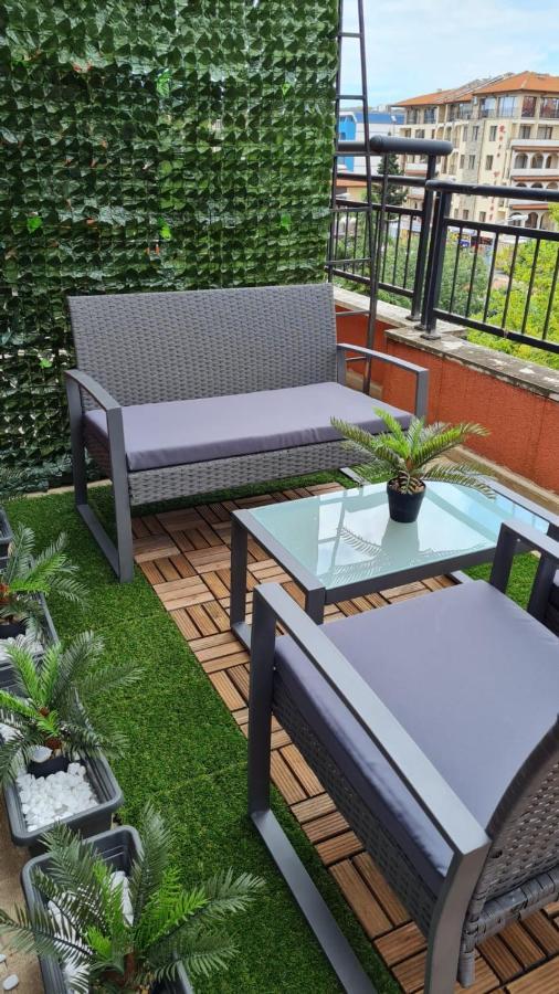Nobel Private Vip Apartments Pantai Sunny Luaran gambar
